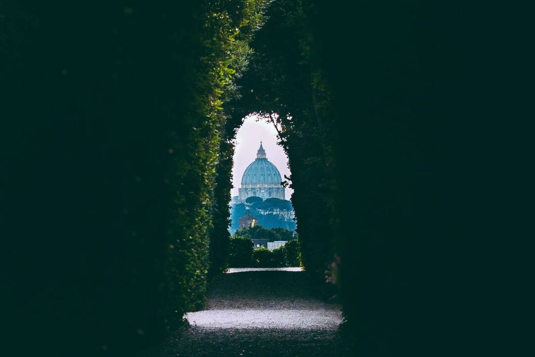 Rome Street Photography to Inspire You to Visit - Polkadot Passport