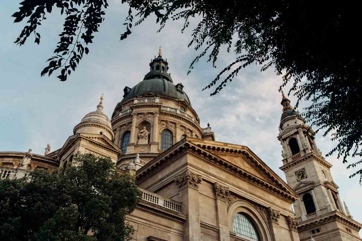 cool places to visit budapest