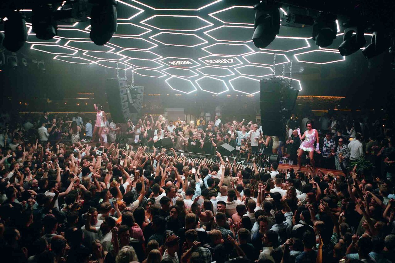 14 Best Clubs in Barcelona