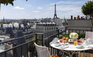 Hotel San Regis: Terrace view of Eiffel Tower