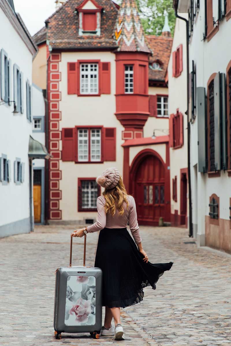 One Bag Travel: Lugagge Free Minimalist Packing List