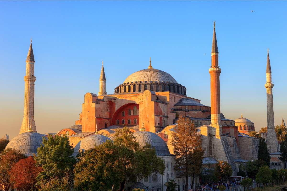 16 Best Places to Visit in Istanbul in 2024