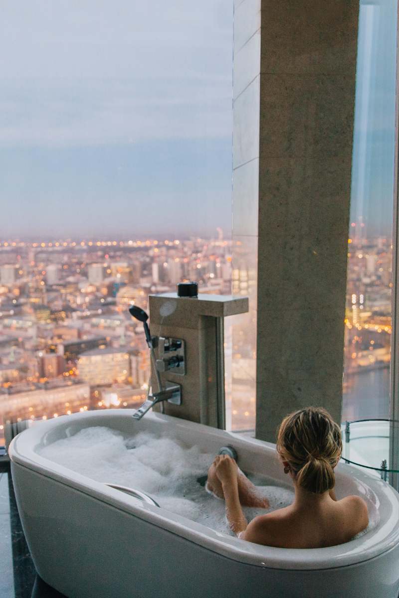 Top 10 Tips for Booking a Hotel