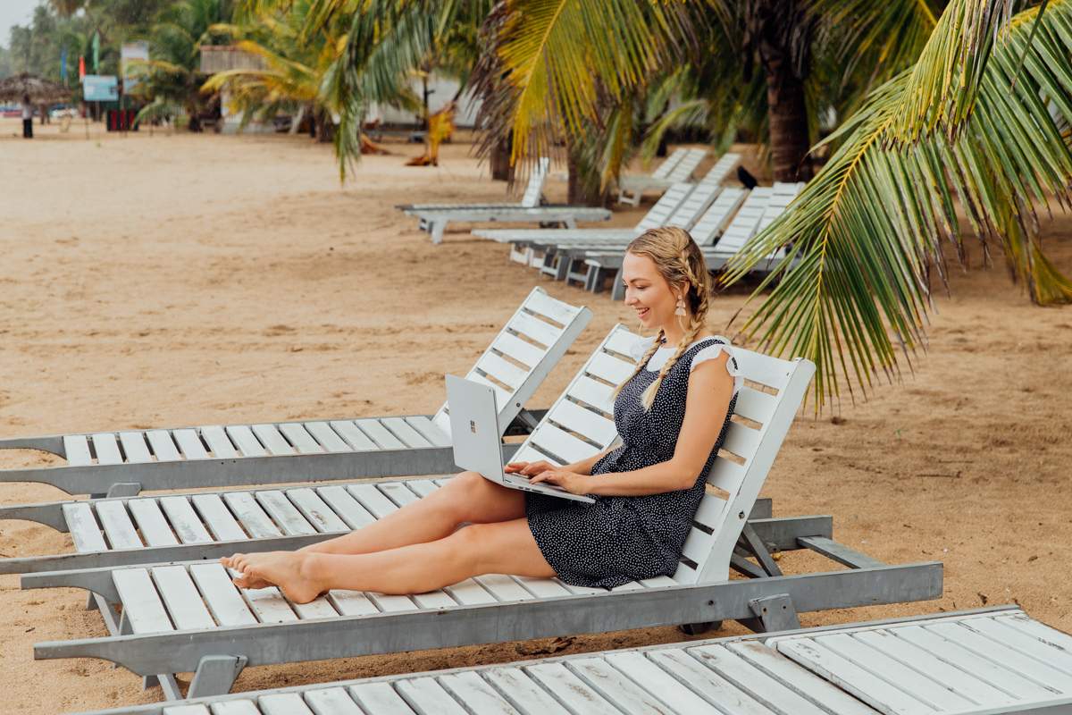 6 Tips to Avoid Scams When You’re Travelling