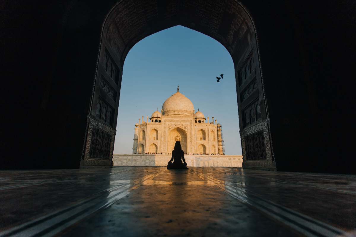 Best Time to Buy Travel Insurance Online: Before, During or After Booking Tickets?